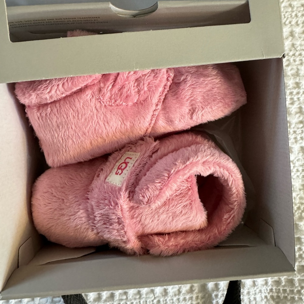 Infant Toddler Ugg Bixbee Booties size 4/5